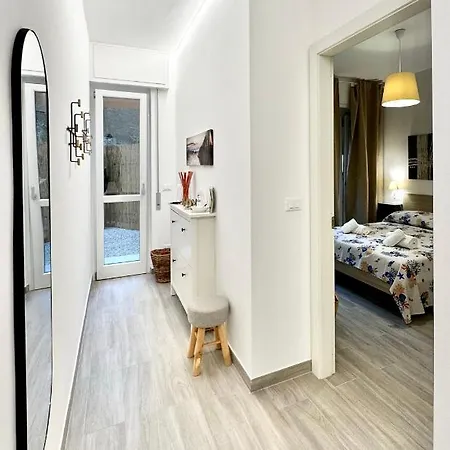 Appartement Hostdomus - Garden Finale Ligure