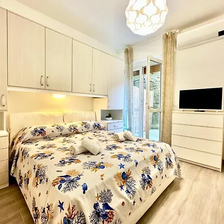 Hostdomus - Garden * Finale Ligure