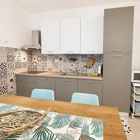 Apartman Hostdomus - Garden Finale Ligure