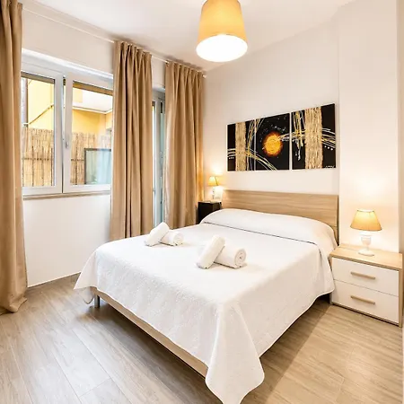 Hostdomus - Garden Apartman *